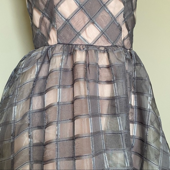 Asos Little Mistress Gray and Pink Windowpane Midi Dress, size 4 - Picture 4 of 14